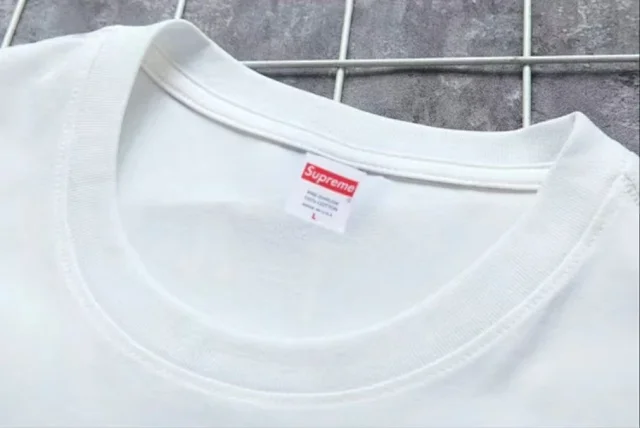 Supreme T-Shirts Short-Sleeve Graphic Logo T-Shirt product detail image 9