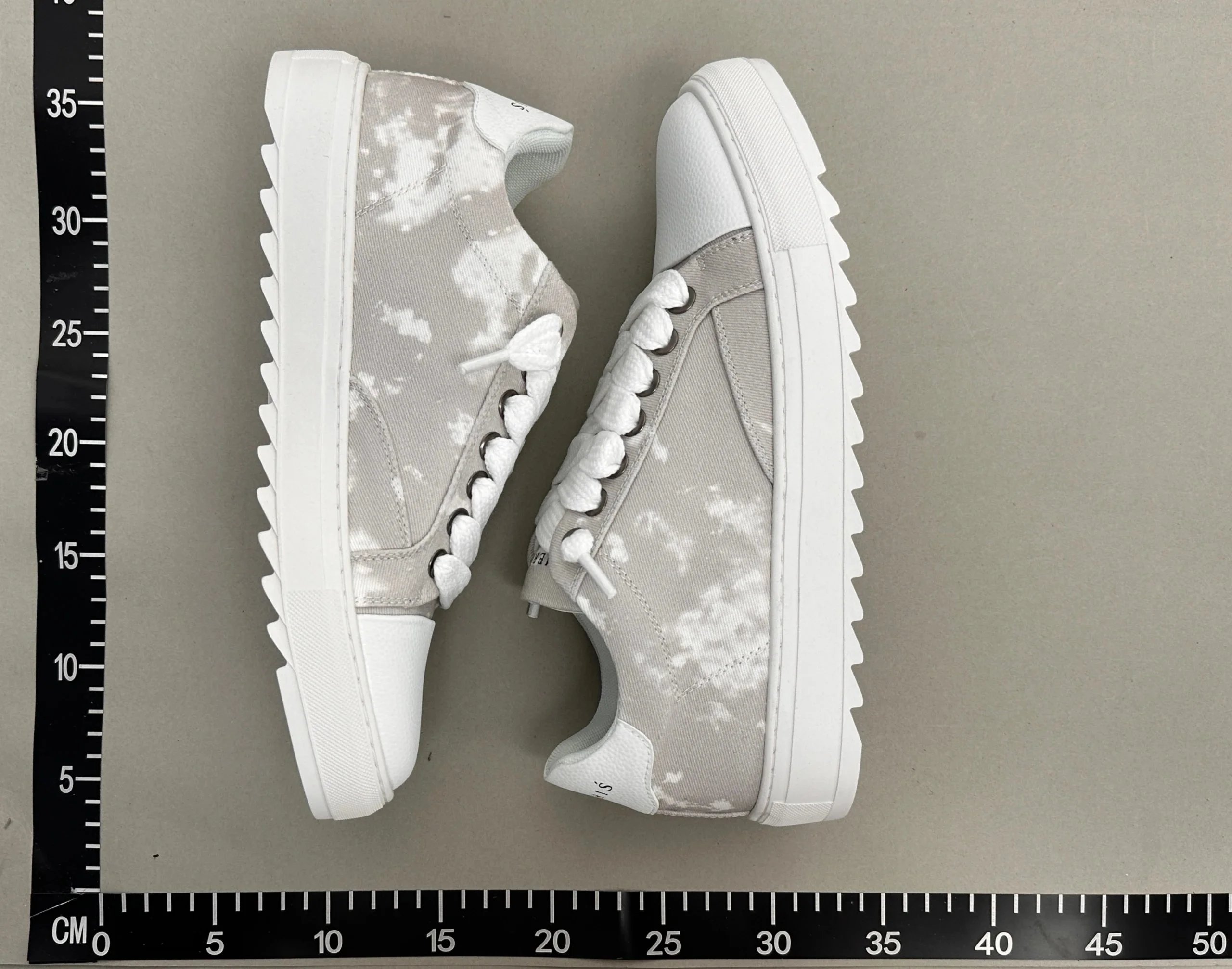 Off‑White sneakers - rep buty