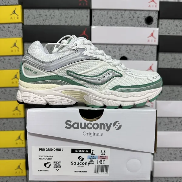 Saucony Pro Grid Omni 9 White / Green Running Shoes - 1