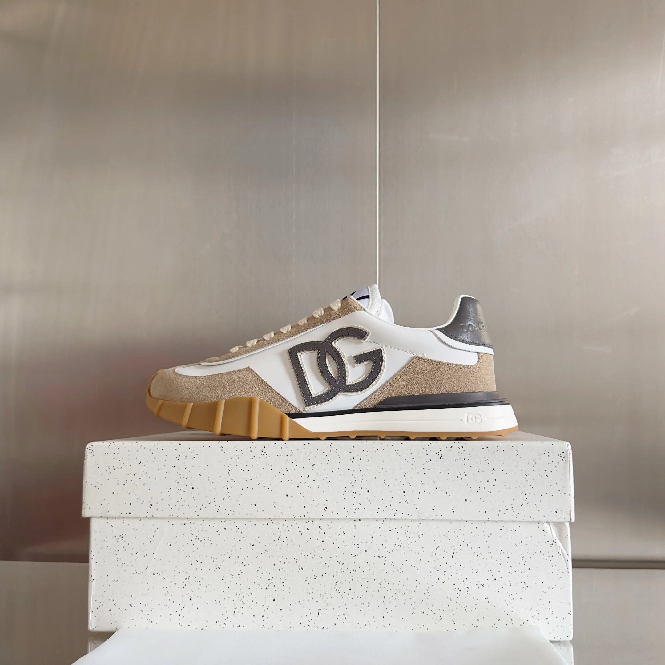 Dolce & Gabbana Sneakers Chunky mesh with logo-embossed sole — D&G sneakers 11