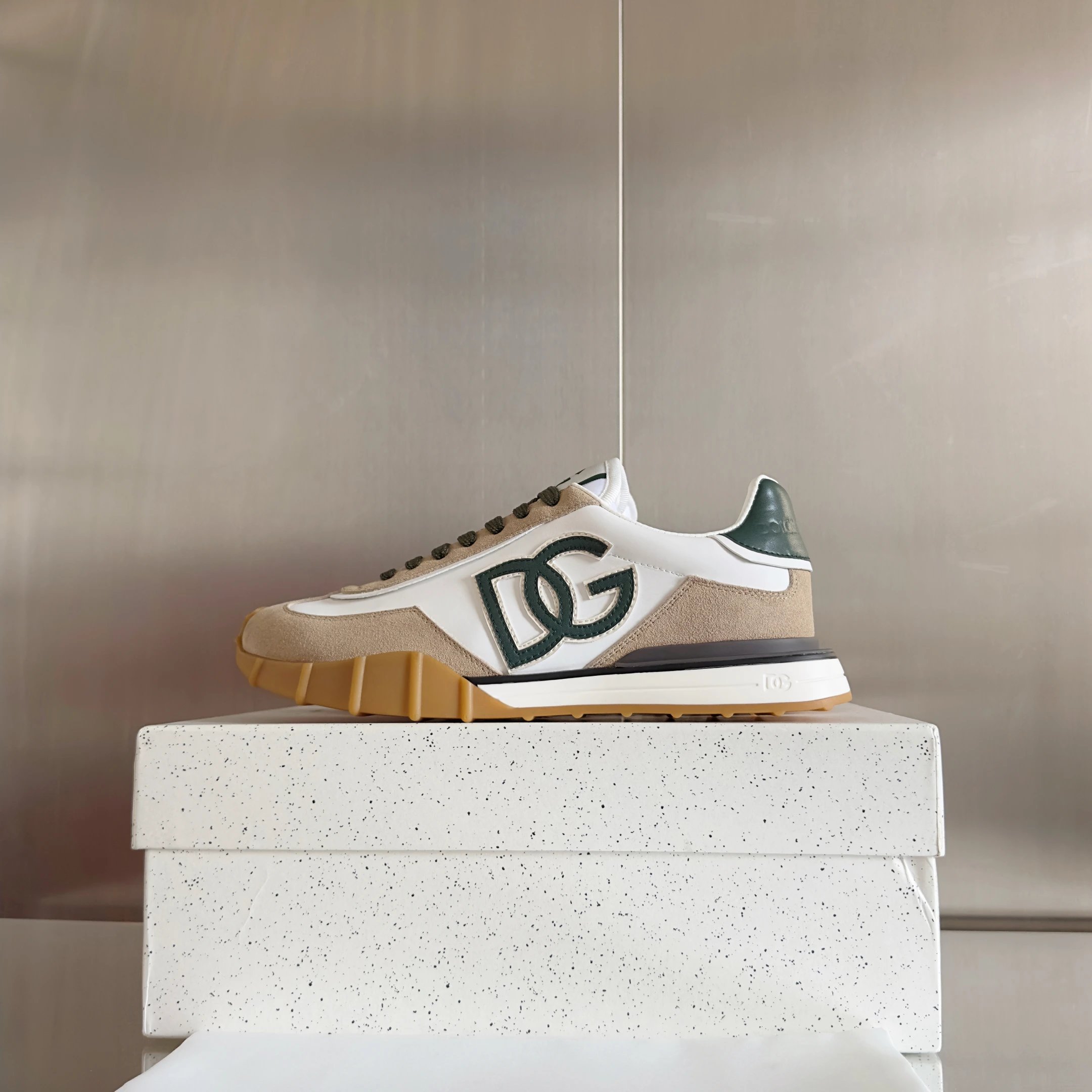 Dolce & Gabbana Sneakers Chunky mesh with logo-embossed sole — D&G sneakers 08