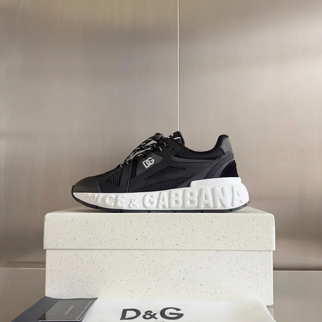Dolce & Gabbana Sneakers Chunky mesh with logo-embossed sole product detail image 5