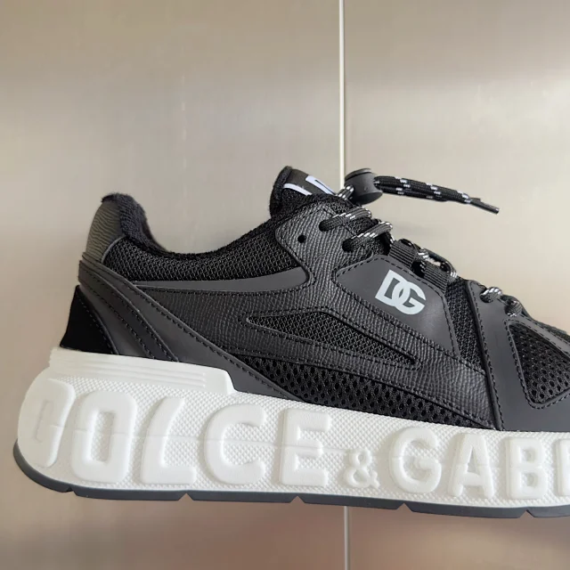 Dolce & Gabbana Sneakers Chunky mesh with logo-embossed sole product detail image 8