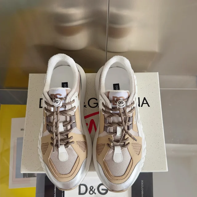 Dolce & Gabbana Sneakers Chunky mesh with logo-embossed sole product detail image 25