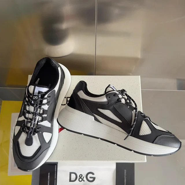Dolce & Gabbana Sneakers Chunky mesh with logo-embossed sole product detail image 39