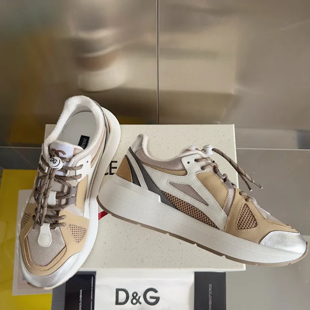 Dolce & Gabbana Sneakers Chunky mesh with logo-embossed sole product detail image 21