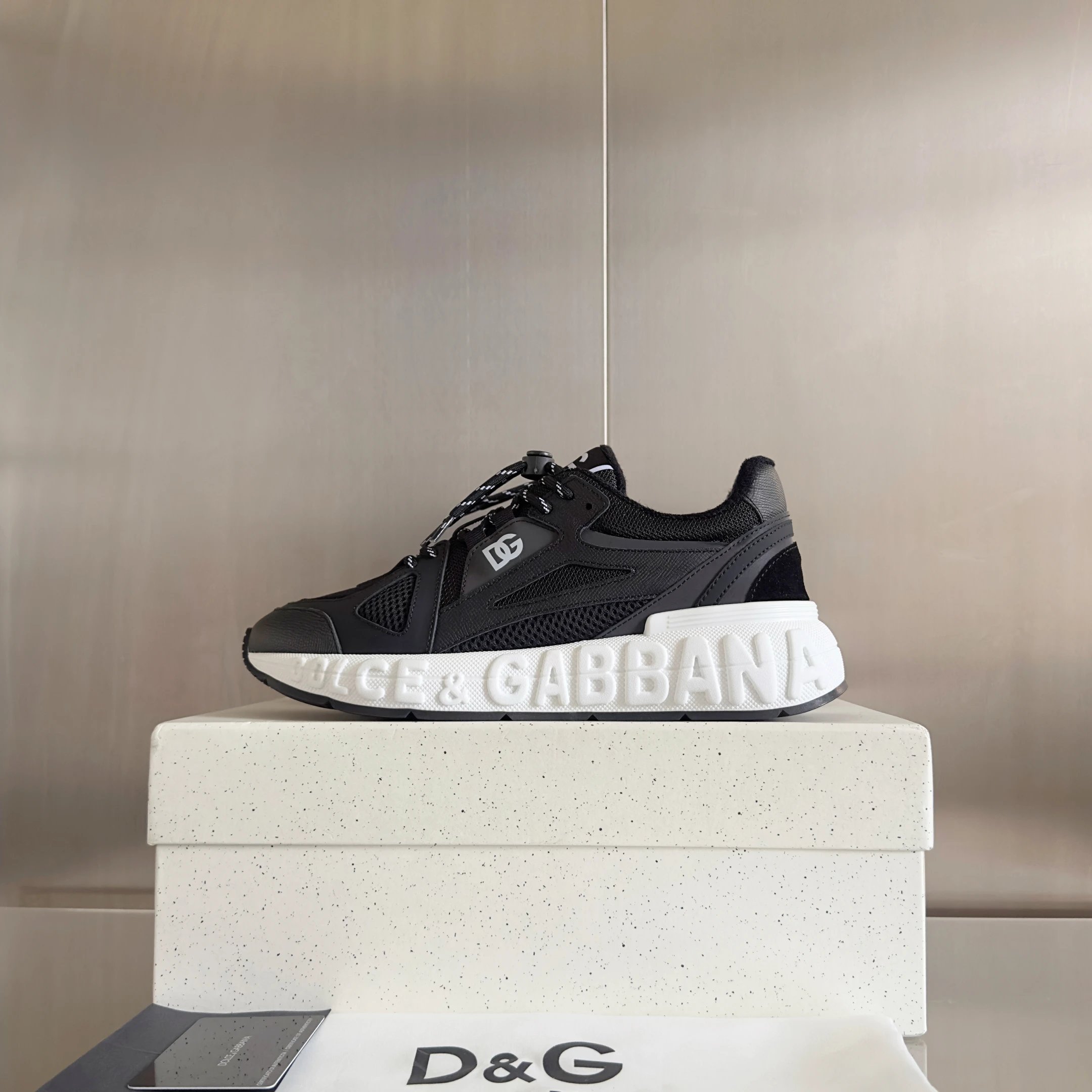 Dolce & Gabbana Sneakers Chunky mesh with logo-embossed sole — D&G sneakers 01