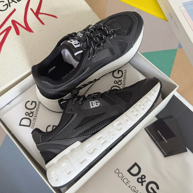 Dolce & Gabbana Sneakers Chunky mesh with logo-embossed sole product detail image 4