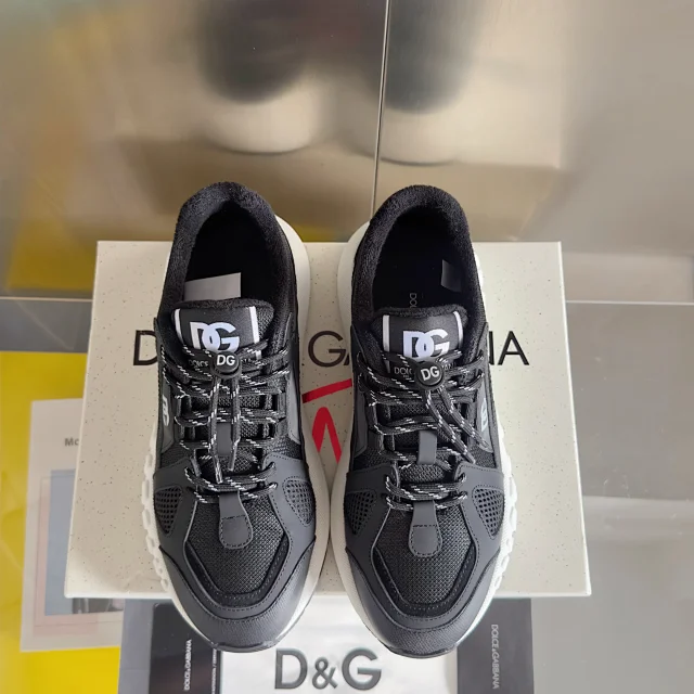 Dolce & Gabbana Sneakers Chunky mesh with logo-embossed sole product detail image 7