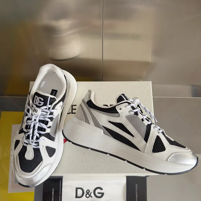 Dolce & Gabbana Sneakers Chunky mesh with logo-embossed sole product detail image 30