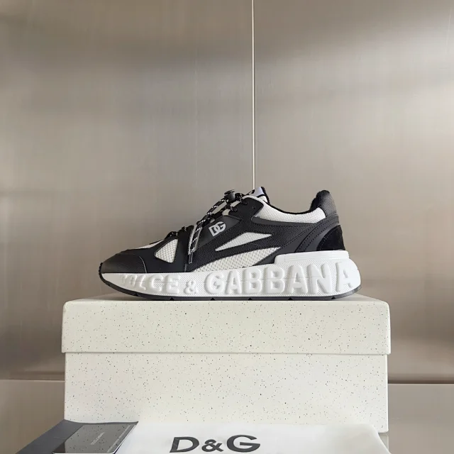 Dolce & Gabbana Sneakers Chunky mesh with logo-embossed sole product detail image 41