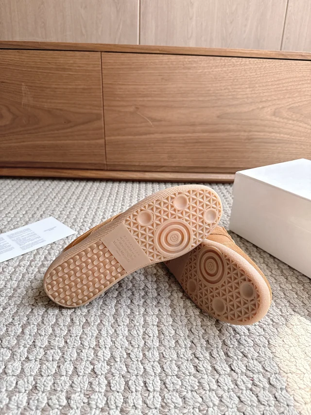 MM6 Maison Margiela Sneakers German Training product detail image 96