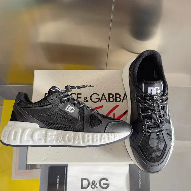 Dolce & Gabbana Sneakers Chunky mesh with logo-embossed sole product detail image 2