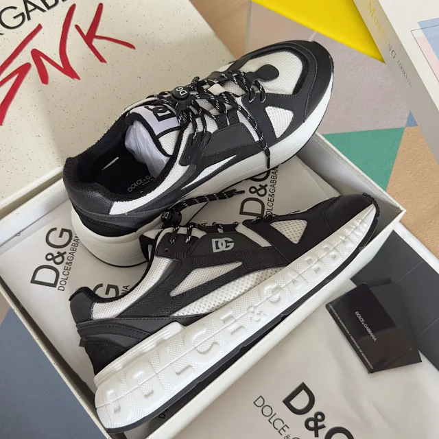 Dolce & Gabbana Sneakers Chunky mesh with logo-embossed sole product detail image 40