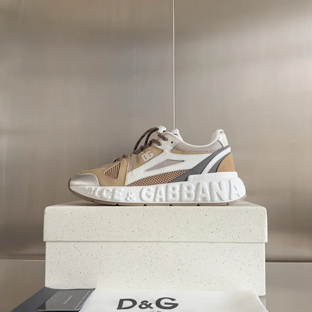 Dolce & Gabbana Sneakers Chunky mesh with logo-embossed sole product detail image 23