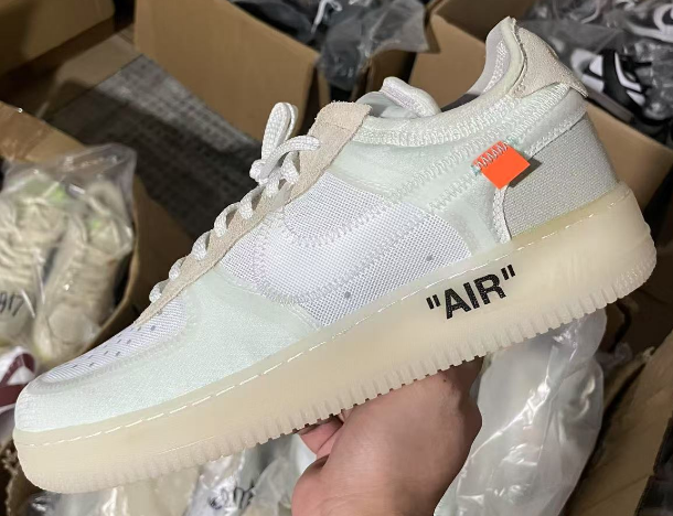 TOP B Bare Shoes OW Air Force Joint White AO4606 100