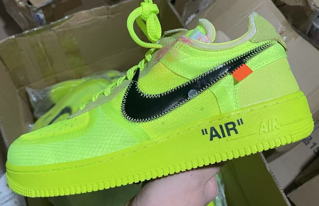 TOP B Bare Shoes OW Air Force Joint Fluorescent Green AO4606 700
