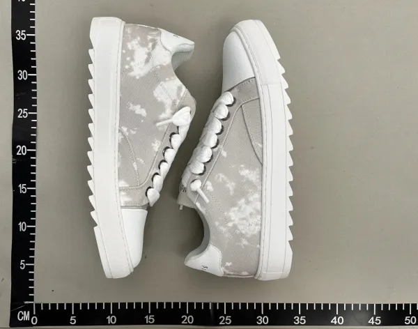 Design Polka Dot Denim Sneakers Black and White - 6