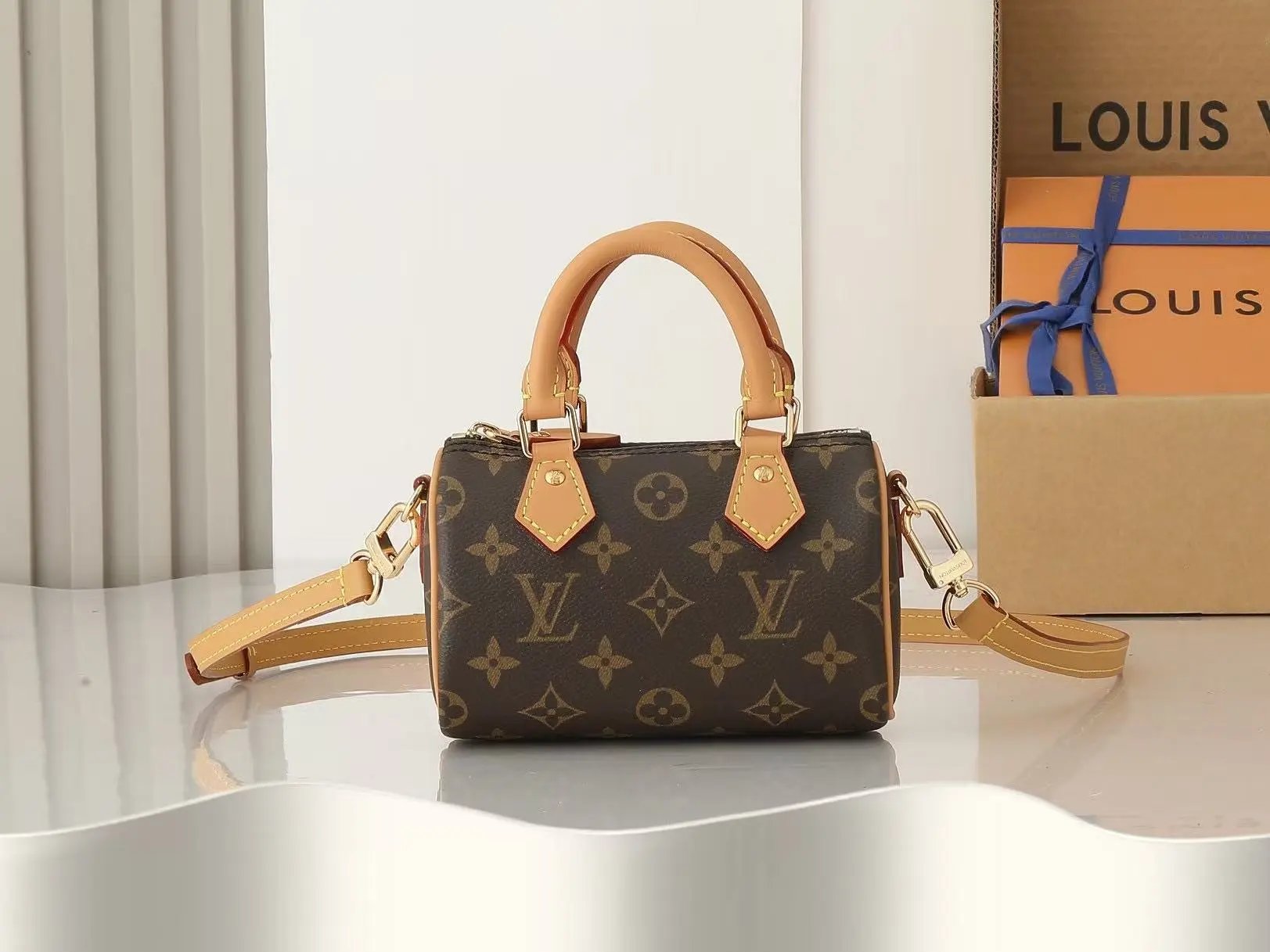 Louis Vuitton Monogram Speedy 