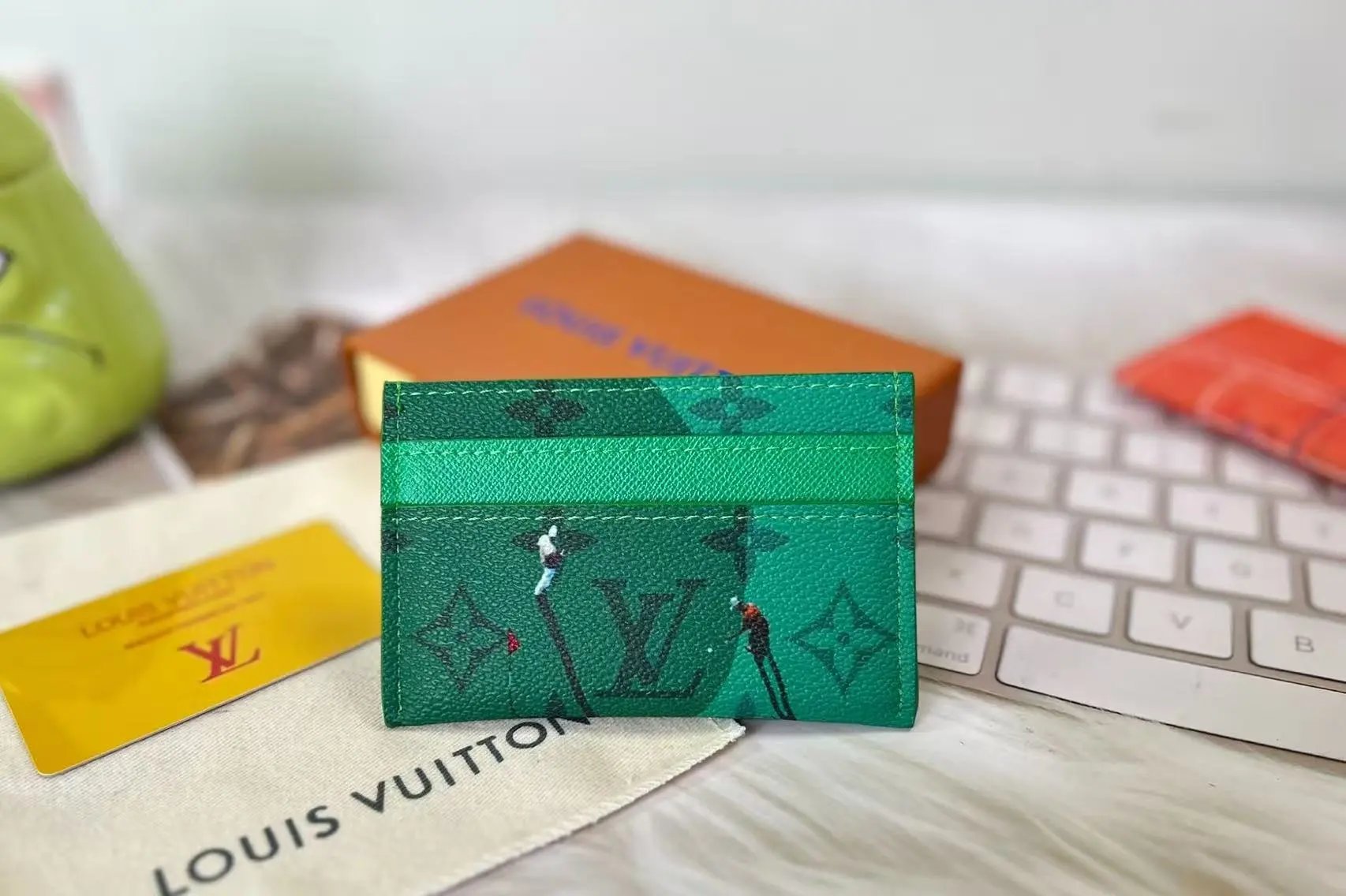 Green Card Holder