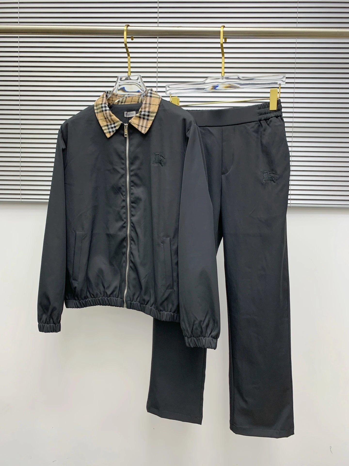 Burberry Tracksuits Zip-Up Jacket and Pants Set — 06