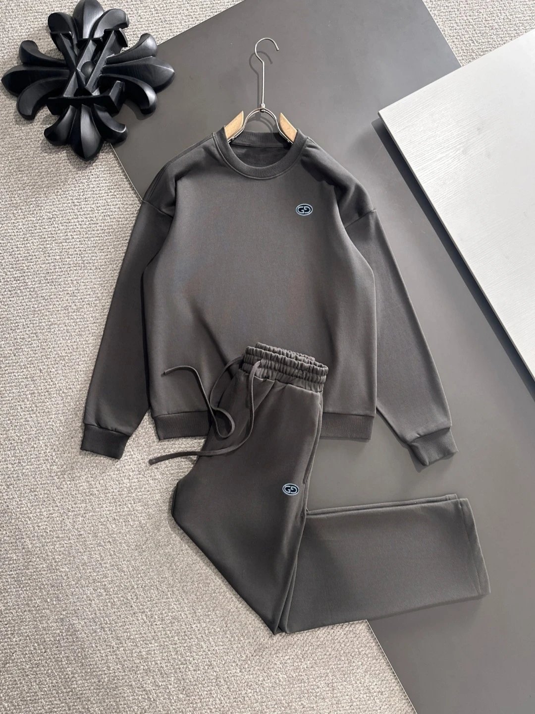 Unbranded Tracksuits Crewneck sweatshirt and drawstring straight-leg pants set with embroidered double-G emblem — 01