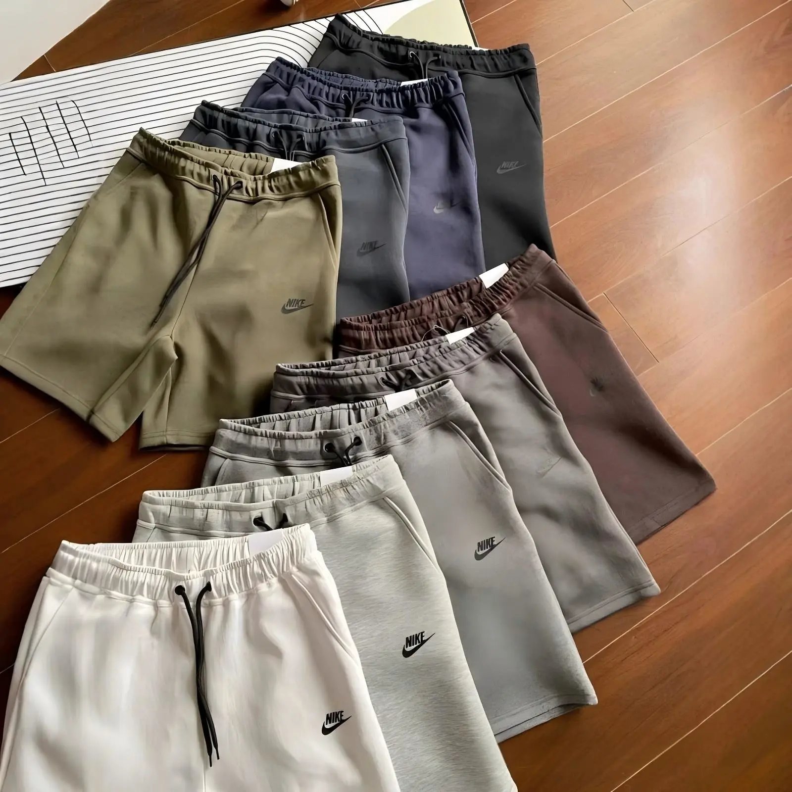 NIKE SHORTS