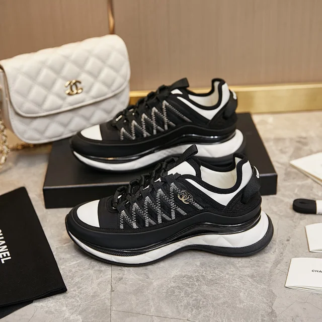 Chanel Sneakers Chunky lace-up with interlocking CC logo product detail image 29