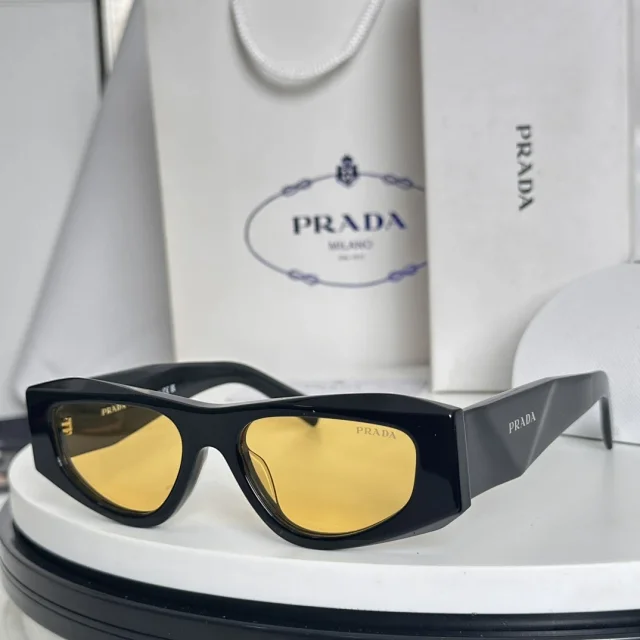 Louis Vuitton Eyewear Sunglasses product detail image 51