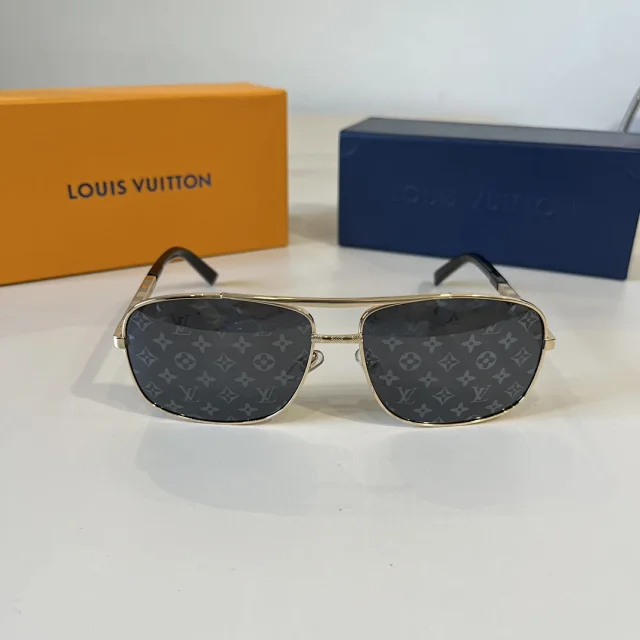 Louis Vuitton Eyewear Sunglasses product detail image 31