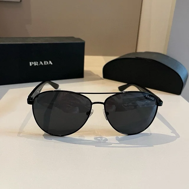 Louis Vuitton Eyewear Sunglasses product detail image 47