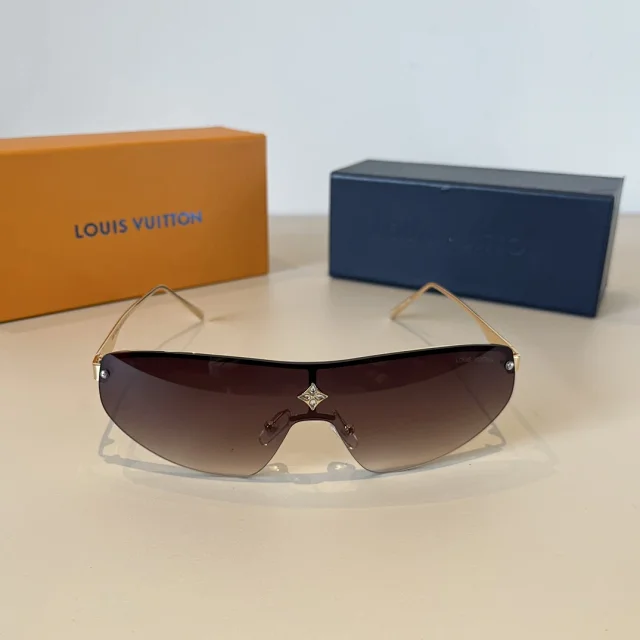 Louis Vuitton Eyewear Sunglasses product detail image 15