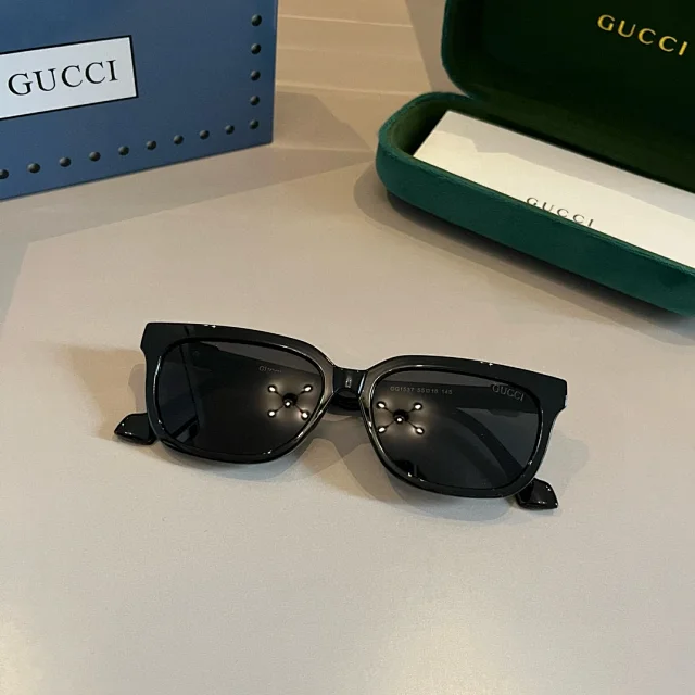 Louis Vuitton Eyewear Sunglasses product detail image 70
