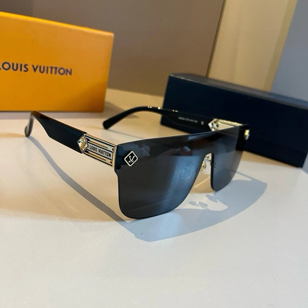 Versace Medusa Icon Black and Gold Sunglasses - 13