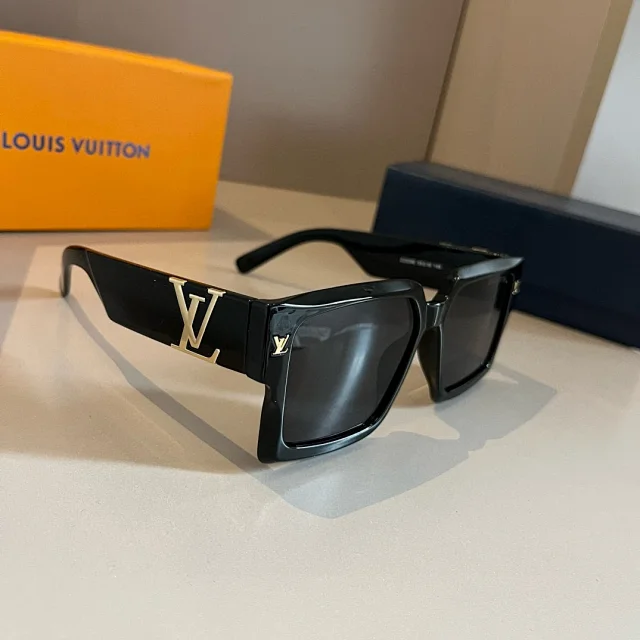 Louis Vuitton Eyewear Sunglasses product detail image 20
