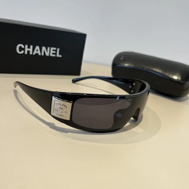 Louis Vuitton Eyewear Sunglasses product detail image 74