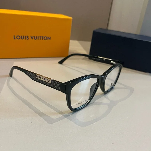 Louis Vuitton Eyewear Sunglasses product detail image 14