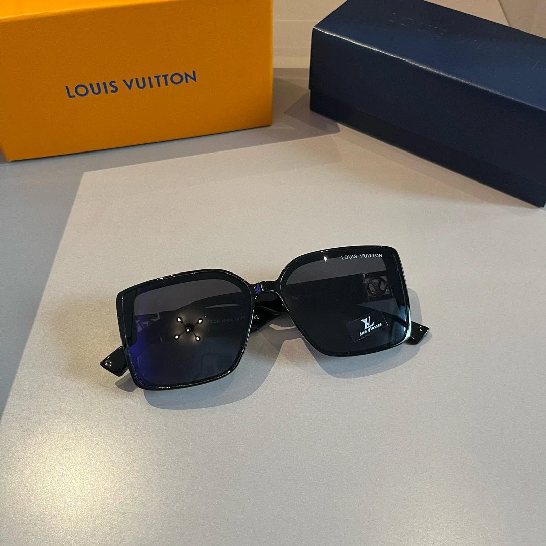 Versace Medusa Icon Black and Gold Sunglasses - 36