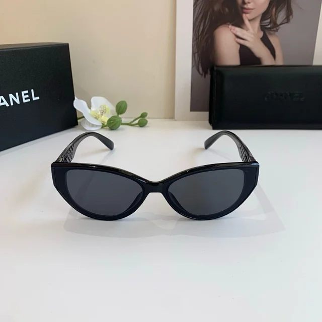 Louis Vuitton Eyewear Sunglasses product detail image 67