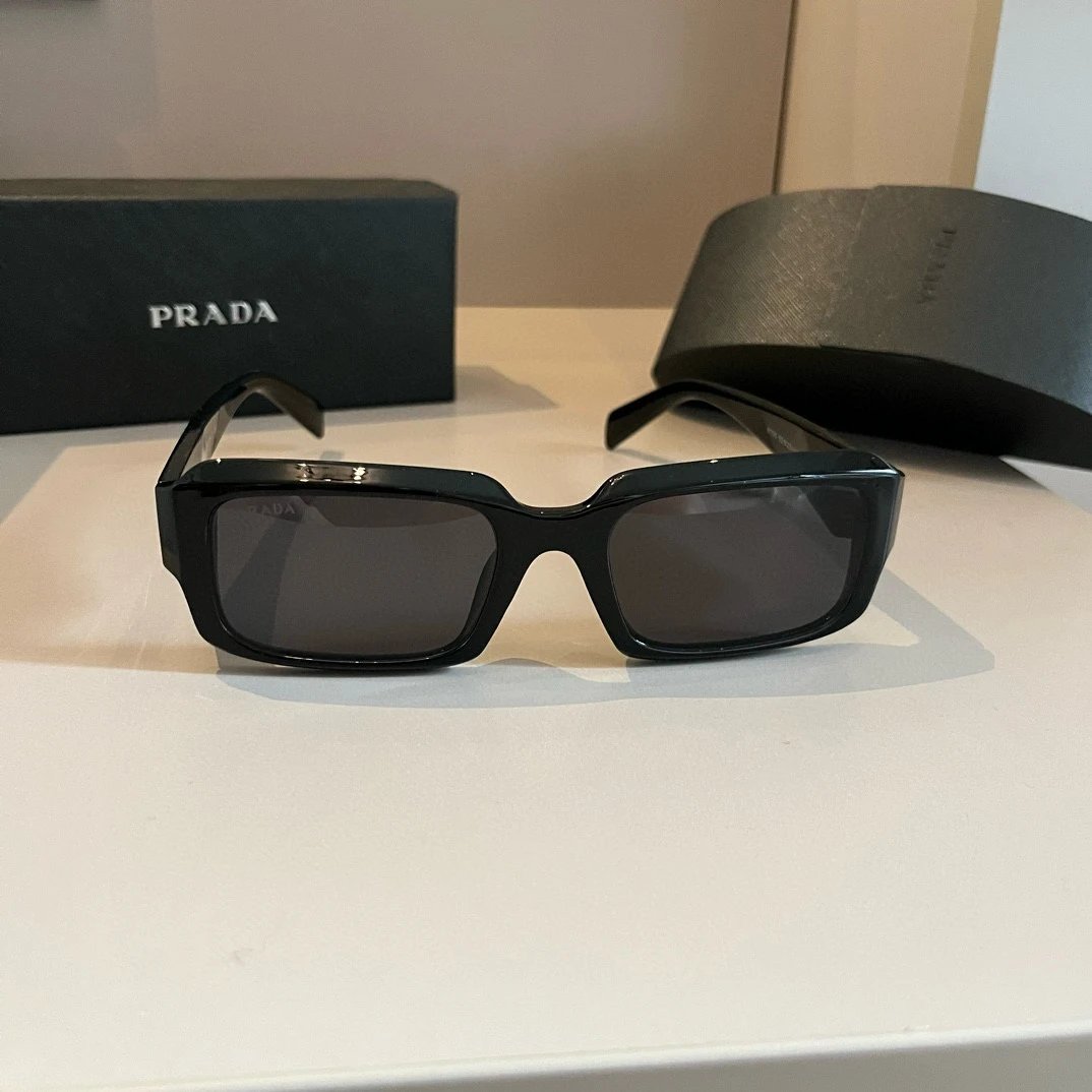 Versace Medusa Icon Black and Gold Sunglasses - 44
