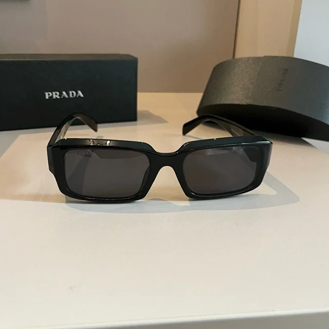 Louis Vuitton Eyewear Sunglasses product detail image 43