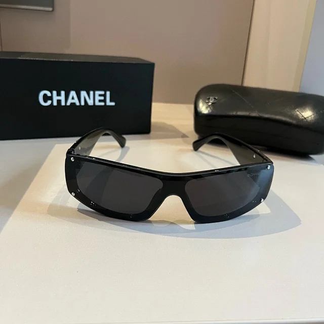 Louis Vuitton Eyewear Sunglasses product detail image 75