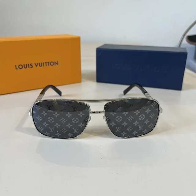 Louis Vuitton Eyewear Sunglasses product detail image 25
