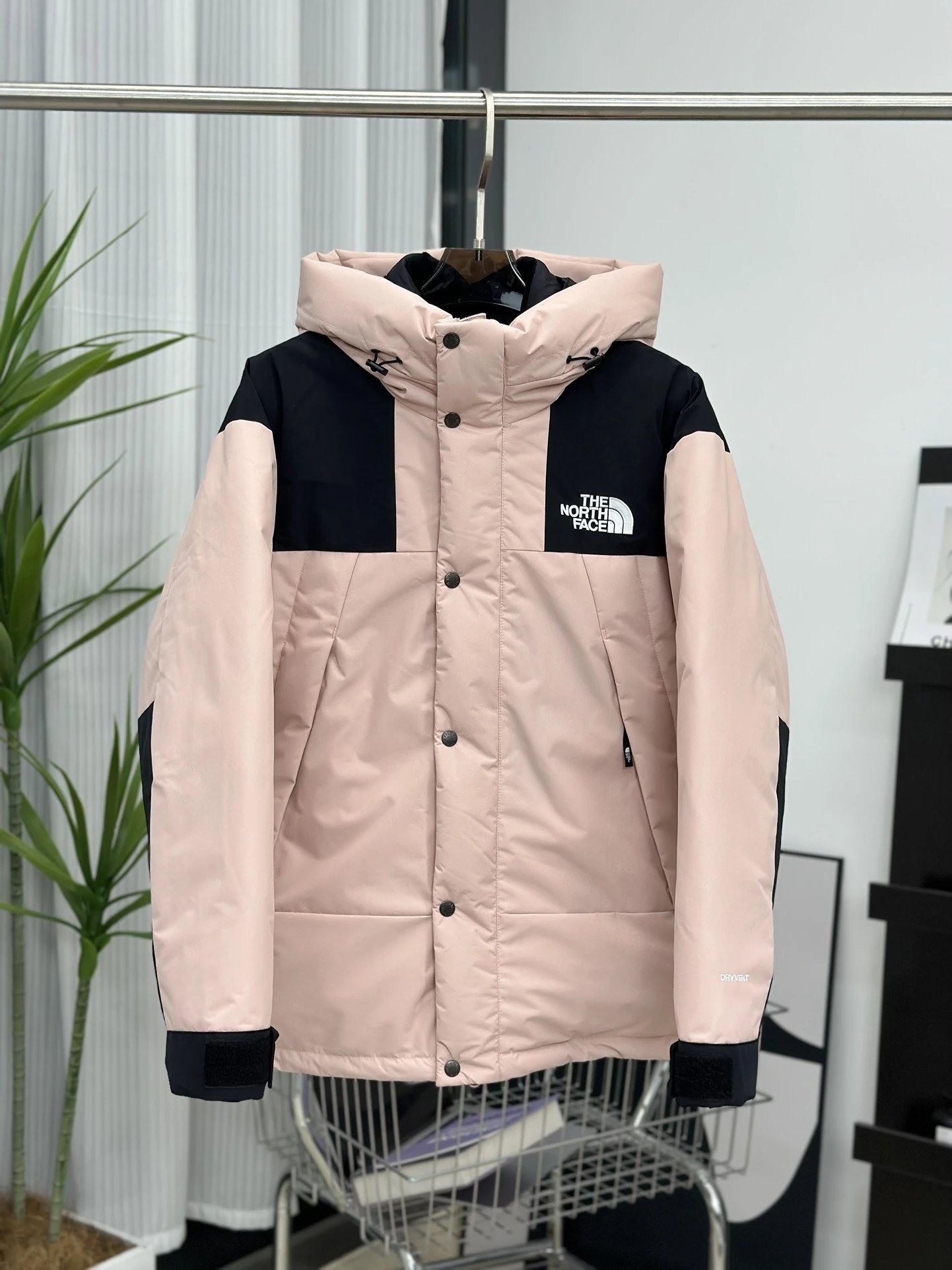 90冲锋衣羽绒服 皮粉色