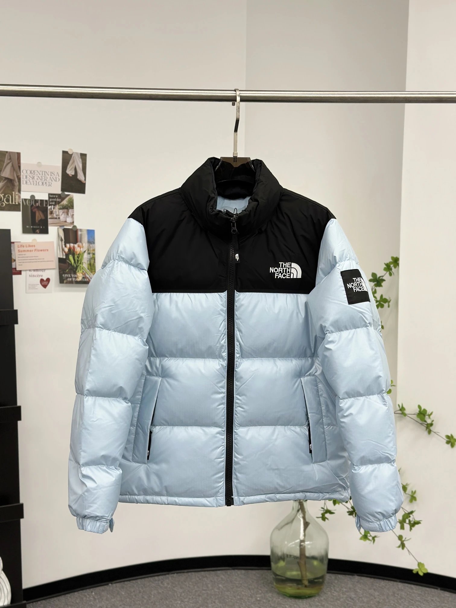 Light blue large grid