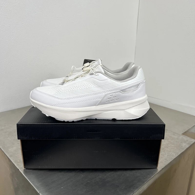 Low Top Running Shoe photo 2