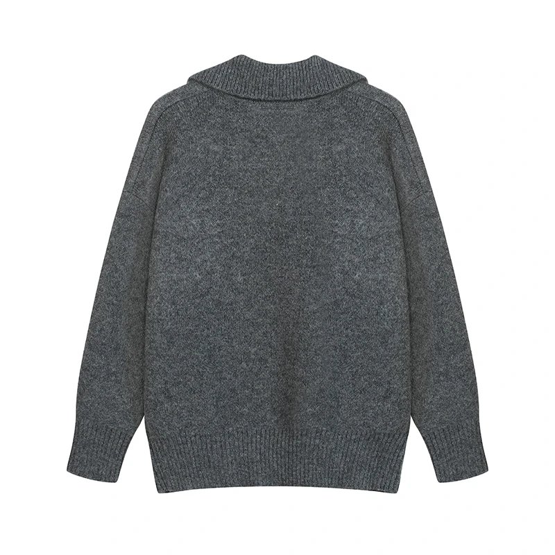 Peach Heart Logo Collar Sweater photo 2