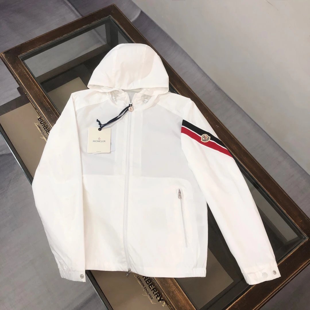 Moncler Hooded Jacket [40 styl