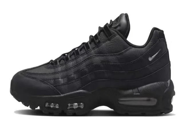 Nike Sneakers Lace-Up with Visible Air Cushioning product detail image 10