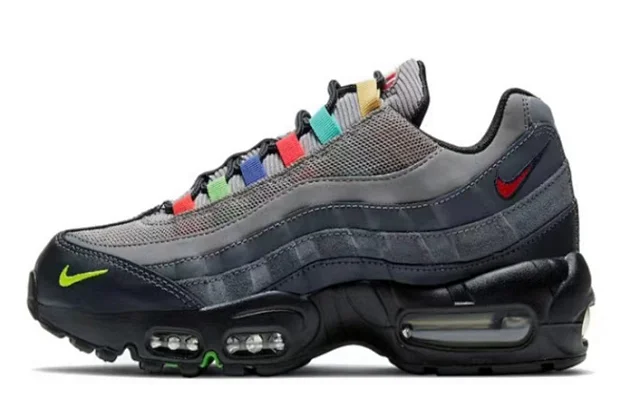 Nike Sneakers Lace-Up with Visible Air Cushioning product detail image 11